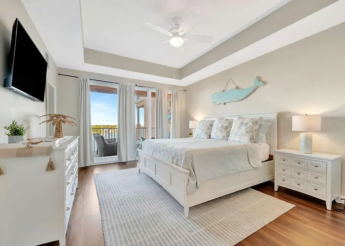 Waterfront 3b Balcony Hot Tub & Pool Near *