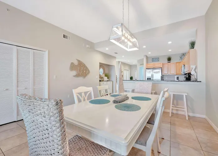 Holiday home Waterfront 3b Balcony Hot Tub & Pool Near Clearwater Beach